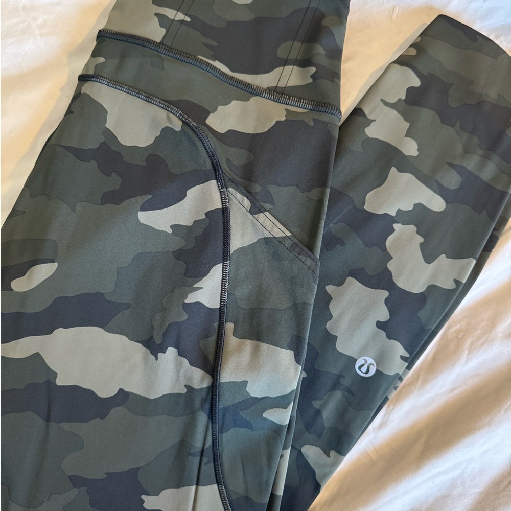Lululemon Athletica Fast and Free Green Camo Leggings